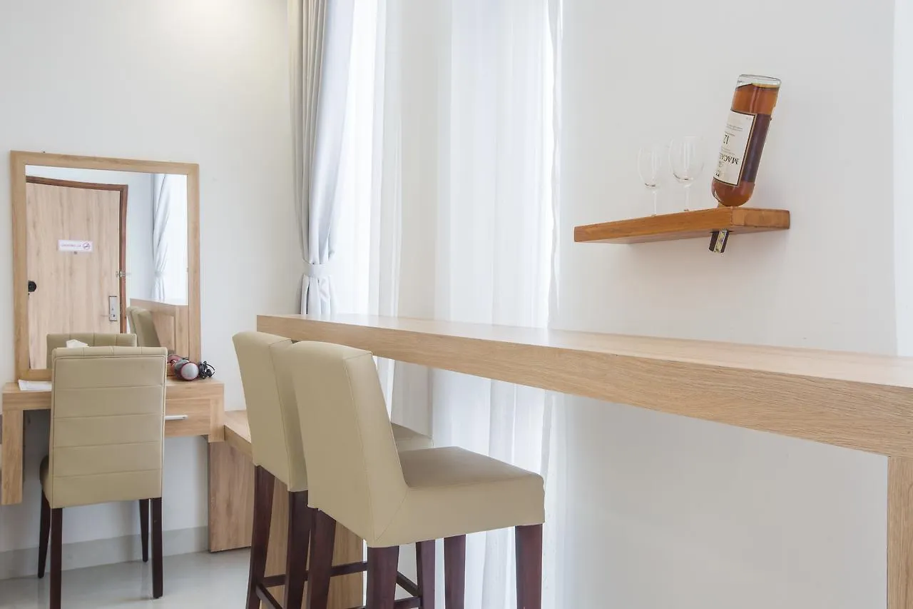***  Continent Hotel דה נאנג וייטנאם