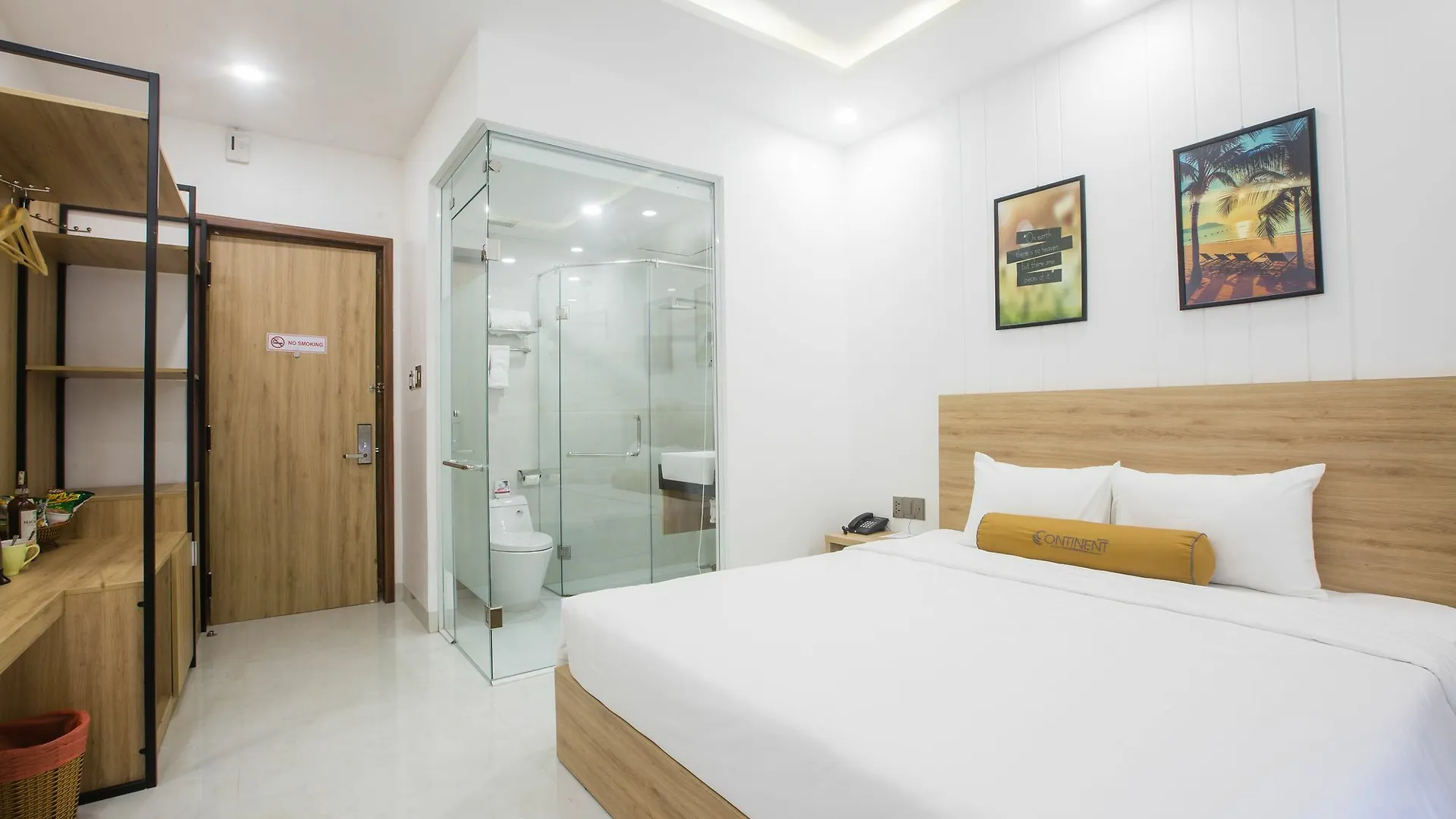 Continent Hotel דה נאנג