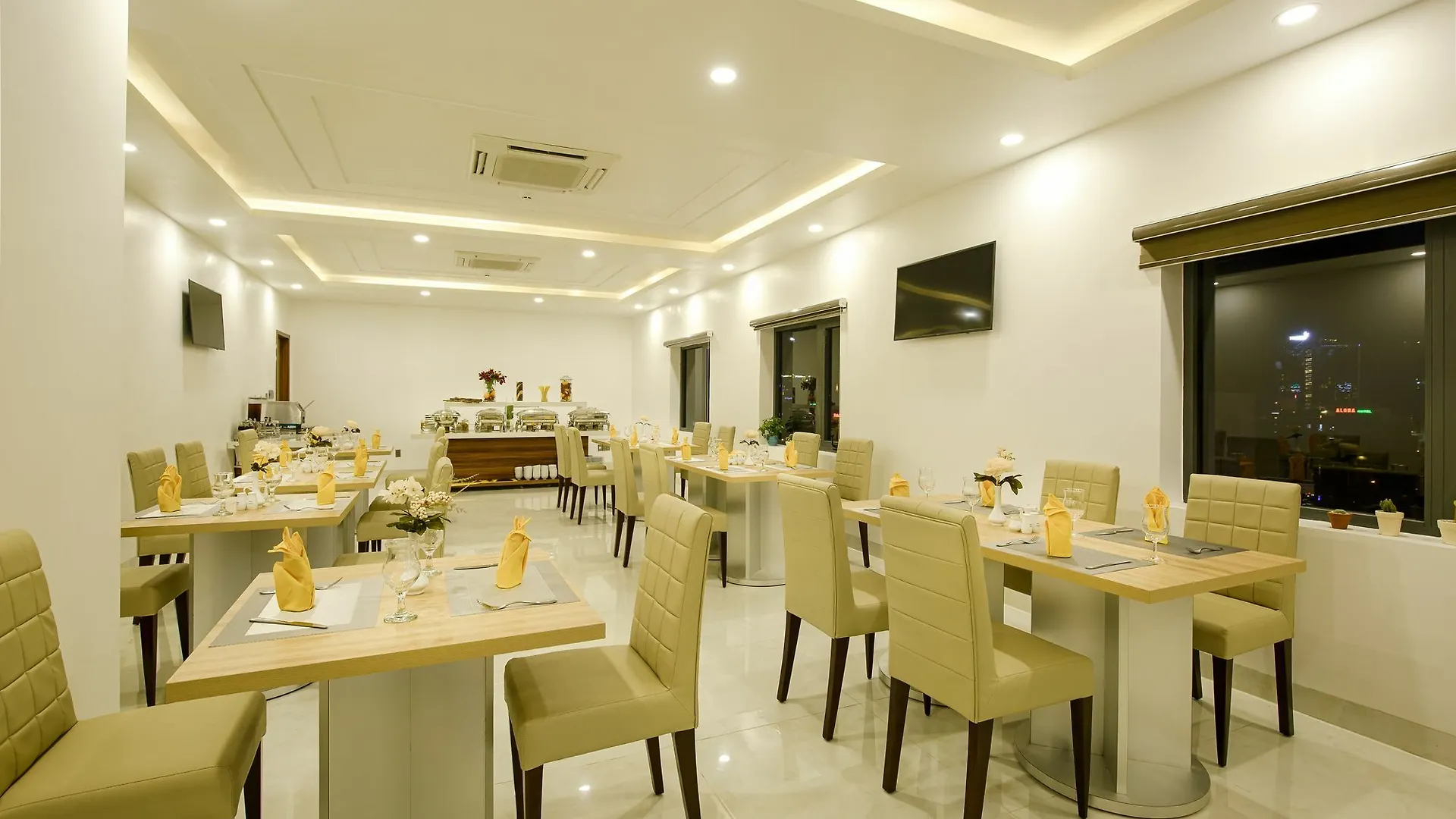 ***  Continent Hotel דה נאנג וייטנאם