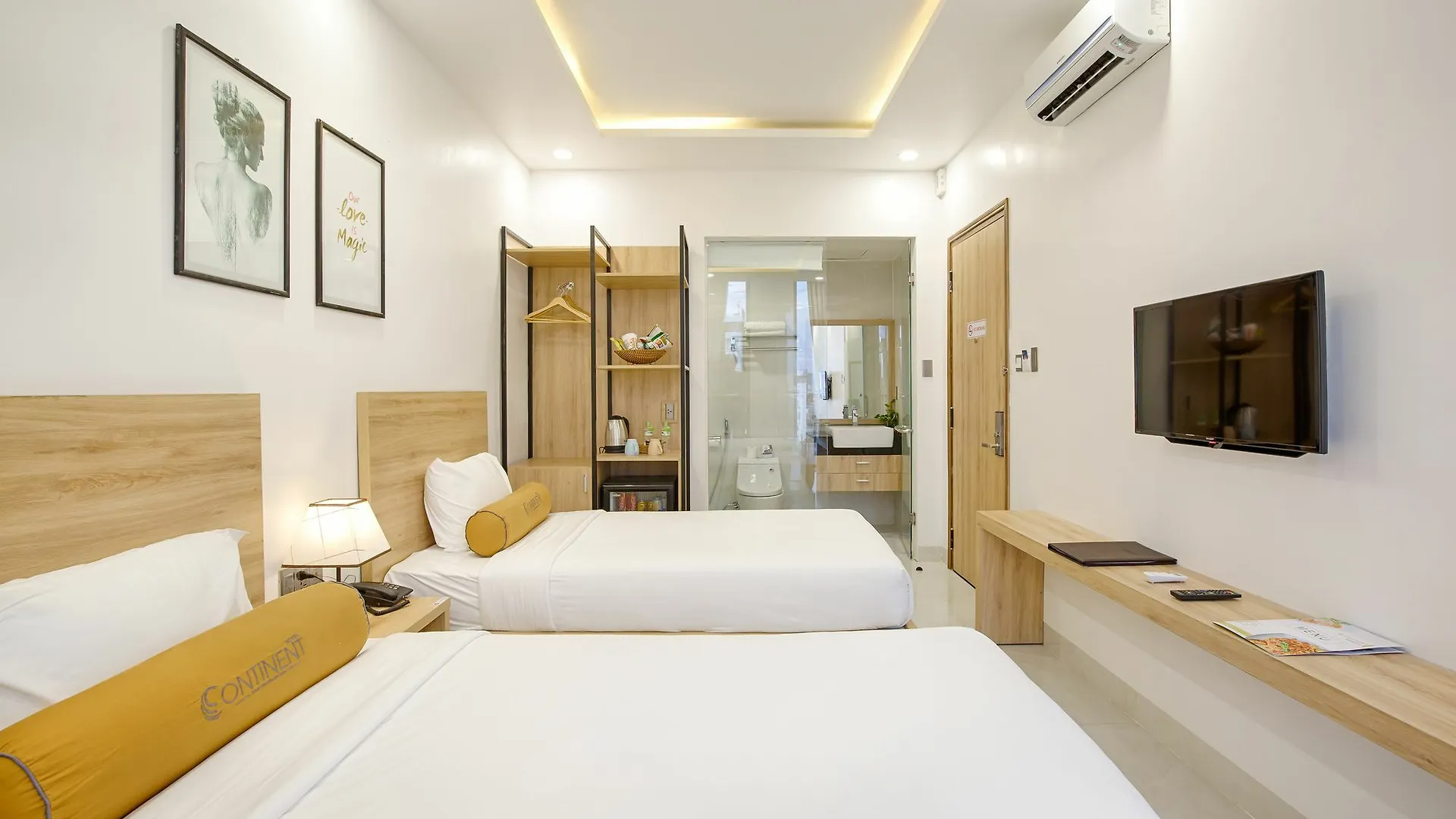 Continent Hotel דה נאנג